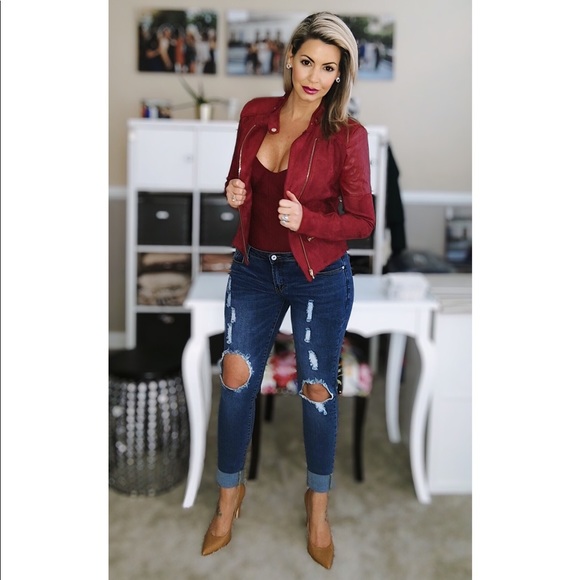 Burgundy Corset Style Textured Bodysuit - Picture 6 of 7